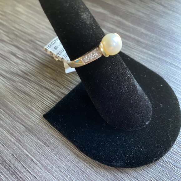Cultured Pearl Ring with Diamonds NWT Cultured Pearl - Picture 3 of 4